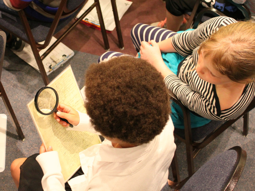 Family saturday: seek and find